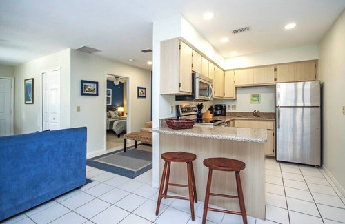 Captiva House | Modern 2-Bedroom Retreat Steps from Captiva Beach