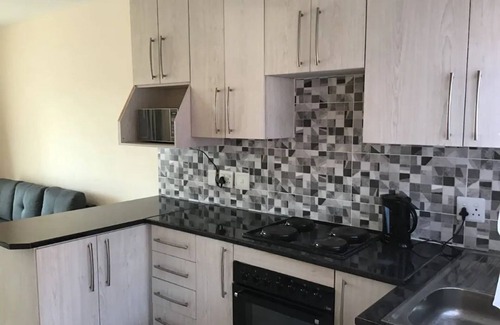 Kempton Park House | Modern 2 beds apartment 13km to OR Tambo Airport