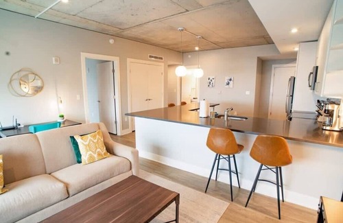 Downtown Apartment | Modern 2 BR with Balcony downtown GR