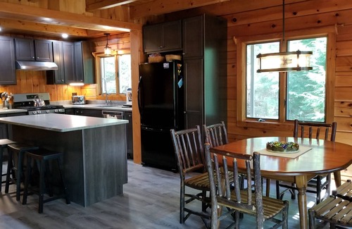 Intervale Cabin | Modern, 2 King, 4 BDRM Private Luxury Log Cabin