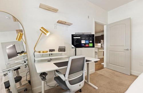 Frisco Apartment | Modern 2B Close to The Star Toyota HQ Legacy West