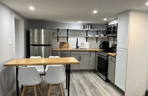 Silver Spring House | Modern 2bd Getaway Walk to Metro Free Parking