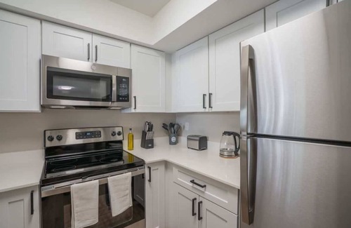 Cox Heights Apartment | Modern 2BD with Parking Gym Pool can Sleep 8