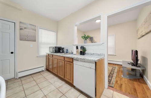 Dorchester Apartment | Modern 2BR/1BA Apt in the Heart of Boston