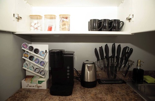 Southside Apartment | Modern 2BR Near SU & Downtown