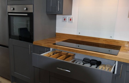 Failsworth House | Modern 3 bed house near Eithiad, Coop Live and Manchester City center