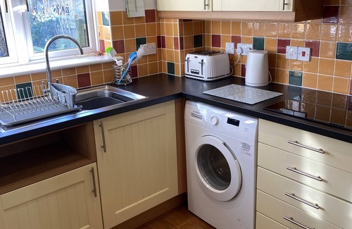 Cubert House | Modern 3 bed house in Cubert, near to beaches at Holywell, Polyjoke, Crantock.