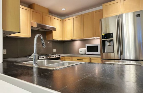 Vancouver Condo | Modern 3-Bedroom Apartment in UBC