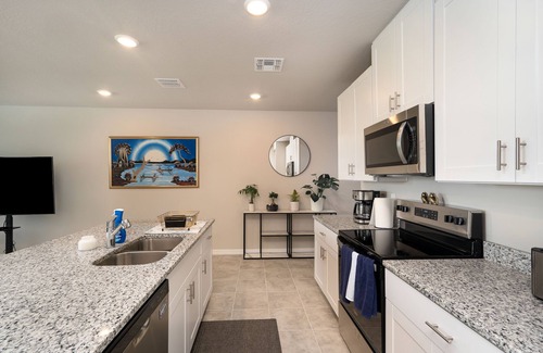Wesley Chapel South House | Modern 3-bedroom townhome with WiFi and AC in Wesley Chapel