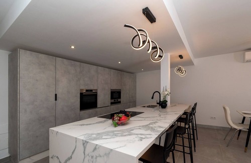 Costa Adeje Villa | Modern 3 Bedroom Villa. Hot Tub. Swimming Pool