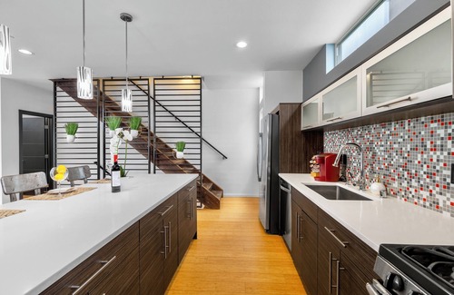 West Woodland House | Modern 3 Beds Ballard Townhome w/Rooftop city view