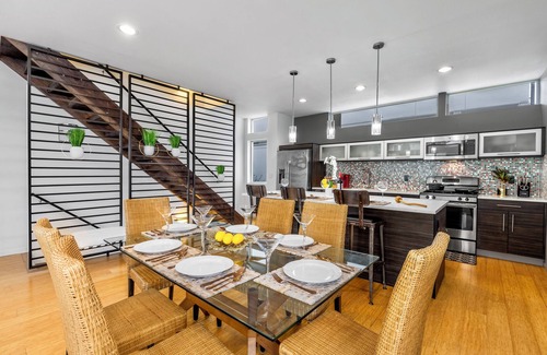 West Woodland House | Modern 3 Beds Ballard Townhome w/Rooftop city view