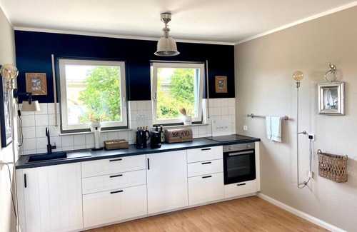 Grossheppach Apartment | Modern 3-room flat with fantastic roof terrace near Stuttgart