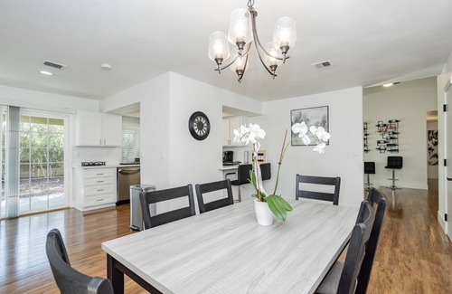 Las Vegas House | Modern 3BR & 2Bath Home away from Home