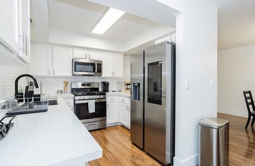 Las Vegas House | Modern 3BR & 2Bath Home away from Home