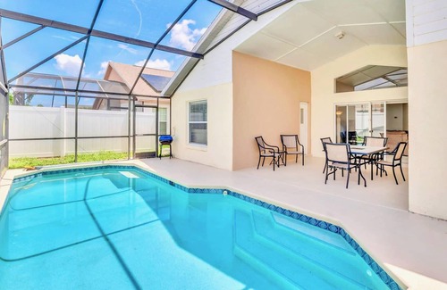 Indian Point House | Modern 4BR Home - Pool, Games Room - Near Disney!