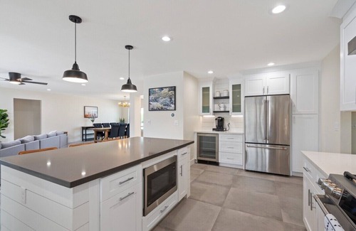 Raskin Estates House | Modern 4BR Home with Pool & Game Room