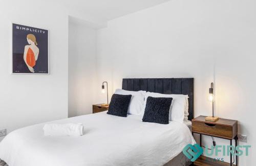 Woodthorpe Apartment | Modern 4BR House - Near City Hospital, Sherwood, Clinton Market, QMC & City Centre - Sleeps 8