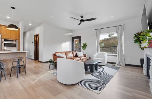 Rapid City House | Modern 4BR Near Hospitals & Downtown - Gateway to Black Hills & Rushmore