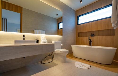 Choeng Thale Villa | Modern 4BR Villa with Private Pool in Bangtao