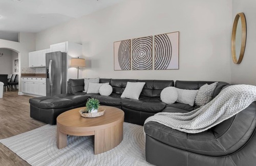 North Las Vegas House | Modern 5 BD Home w/Smart TV and Ping Pong