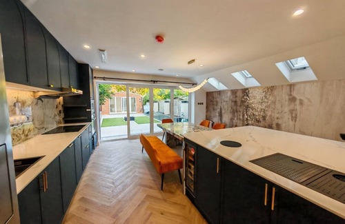 Wimbledon House | Modern 5-Bedroom Family Home in Wimbledon, SW19