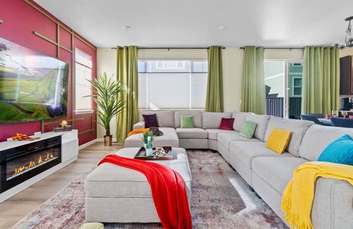 Superior House | Modern 5BR Getaway | Hot Tub, Game Room, Fireplace, Grill & Pet-Friendly