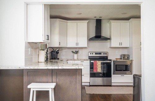 Atlanta House | Modern 5BR Near West Midtown+Fire Pit+Pet Friendly