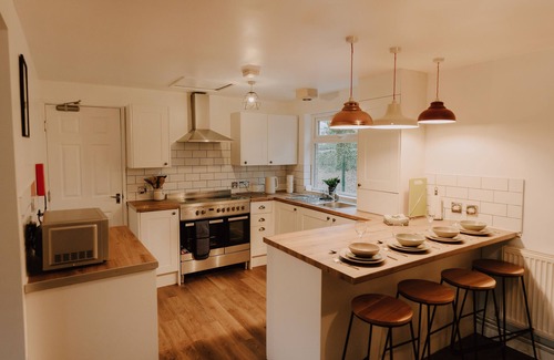 Sheffield House | Modern 6-Bed House Near City Centre with Parking & Fast WiFi