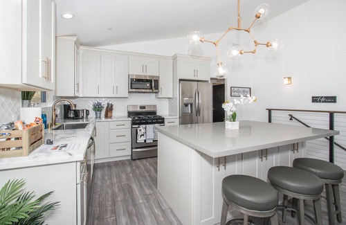 Pacifica House | Modern 8 bedroom Duplex -2 units- w/Ocean Views and over 4,000 sqft!