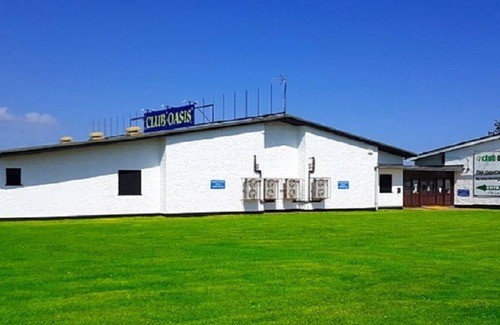 Great Yarmouth Ski Chalet | Modern Airy Chalet short walk to beach, nr Great Yarmouth & Norfolk Broads