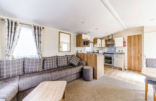 Bleadon House | Modern and contemporary 12ft-wide caravan with one double and one twin.