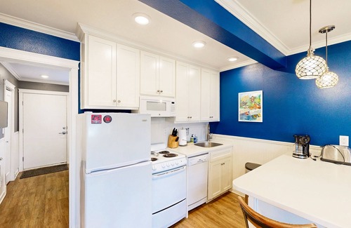 Neskowin Condo | Modern and Colorful Dog-Friendly Condo Right Next to Beach