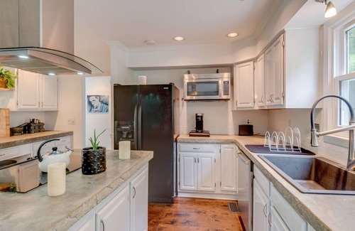 Brentwood House | Modern and Eclectic Getaway in Brentwood Tennessee