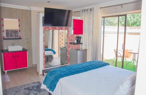 Bloemfontein House | Modern and Executive 2 Bedroom Townhouse