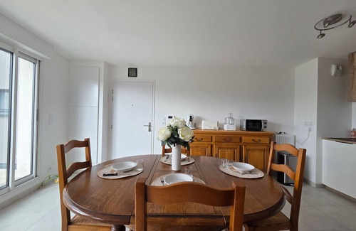 Saint-Brevin-les-Pins Apartment | Modern apartment with terrace near beach and center, Wi-Fi included in Saint-Brevin