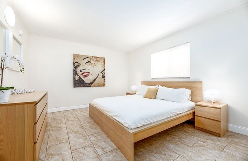 Coral Heights Apartment | Modern Apartment 1 Mile away from the Beach!