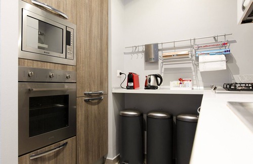 De Angeli Apartment | Modern apartment close to shopping district