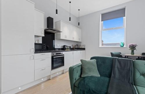 Mapperley Apartment | Modern Apartment Free Parking Double Bed Suite 5