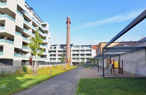 Nusle Apartment | Modern Apartment Garden Near The City Center