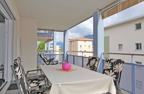 Losone Apartment | Modern apartment in a small apartment building in a central location