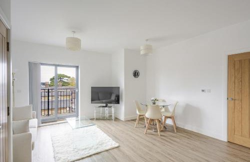 Chelmsford House | Modern apartment in Chelmsford city Long Stays Welcome