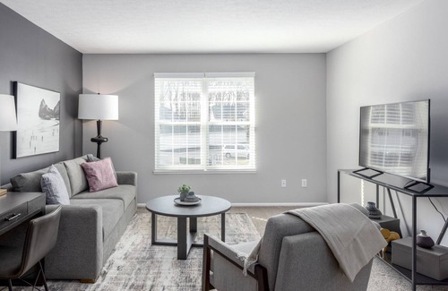 Lewis Center Apartment | Modern Apartment in Prime Location (ID9104X78)