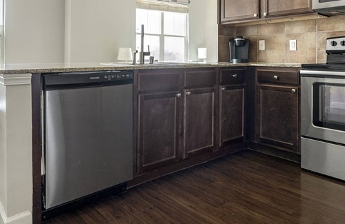 El Paso Apartment | Modern Apartment in Prime Location (ID3512X6)