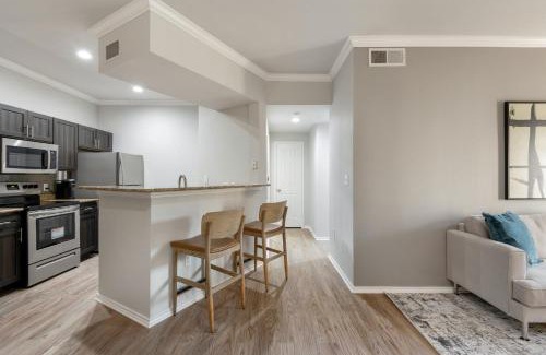 Falconhead Apartment | Modern Apartment in Prime Location ID2249