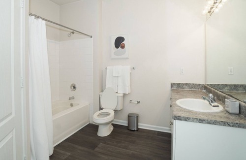 Durham Apartment | Modern Apartment in Prime Location (ID2618X60)