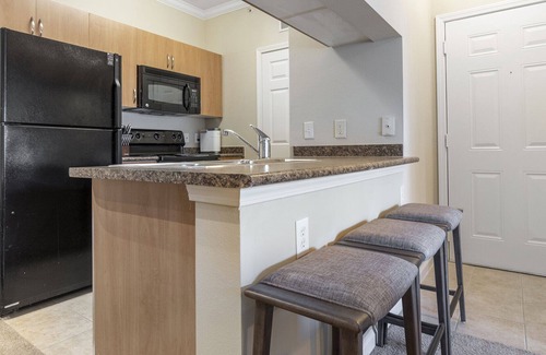 McCain Apartment | Modern Apartment in Prime Location (ID1182X751)