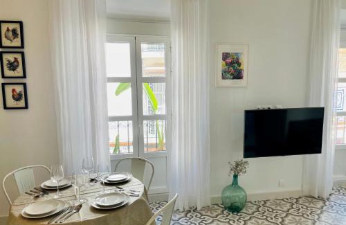 San Gil Apartment | Modern apartment in the city centre, La Alameda