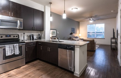 Terrell Heights Apartment | Modern Apartment in Prime Location (ID2934X06)