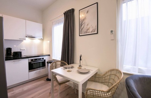 Scheveningen Badplaats Apartment | Modern apartment near Scheveningen beach